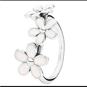 Pandora Darling Daisies Ring VGUC